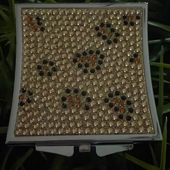 🎉❤️ NEW Jacie Rhinestone Leopard Compact Makeup Mirror Gifts - Picture 4 of 4